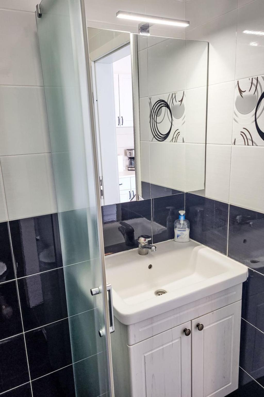 נין Holiday Home Matea By Interhome מראה חיצוני תמונה
