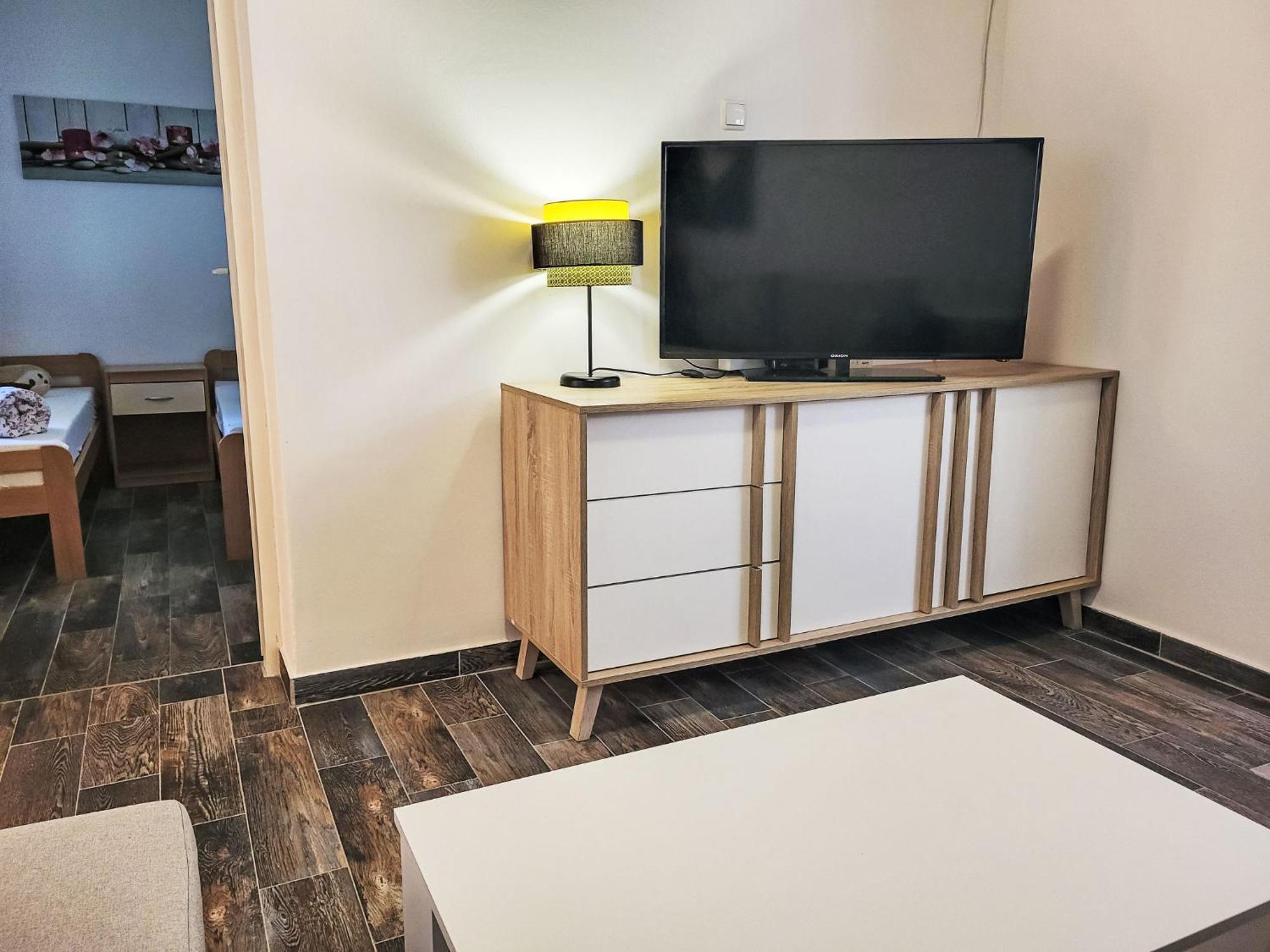 נין Holiday Home Matea By Interhome מראה חיצוני תמונה